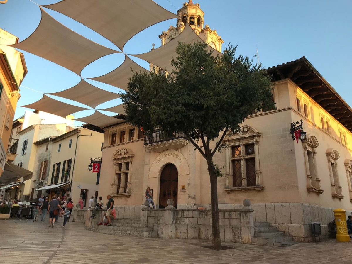 Ajuntament d\'Alcúdia (Town Hall) in the Calle Mayor area